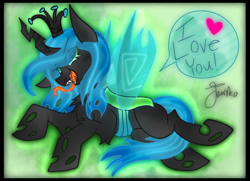 Size: 900x650 | Tagged: safe, artist:junko, character:queen chrysalis, species:changeling, g4, accessories, chest fluff, cute, cutealis, dialogue, eye clipping through hair, fangs, female, floppy ears, green background, heart, i love you, long tongue, lying down, mare, signature, simple background, smiling, smirk, solo, tail between legs, tongue out