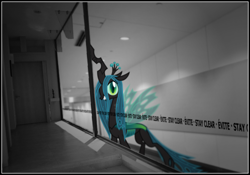 Size: 500x350 | Tagged: safe, alternate version, artist:dantheman, artist:weegeestareatyou, edit, character:queen chrysalis, fanfic:chrysalis visits the hague, blurred background, chapter image, corridor, court, depth of field, english, evil grin, fanfic, fanfic art, fimfiction, fimfiction.net link, french, glass, grin, implied twilight sparkle, jail, laughing, looking at you, perspective, photoshop, prison, prisoner, smiling, text, trial, vector, vector edit, window