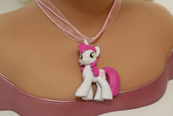 Size: 570x380 | Tagged: safe, artist:butterscotch25, character:lovestruck, female, irl, necklace, photo, toy