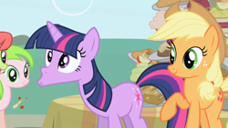 Size: 1280x720 | Tagged: safe, screencap, character:applejack, character:peachy sweet, character:red gala, character:twilight sparkle, episode:friendship is magic, g4, my little pony: friendship is magic, apple family member, faec, great moments in animation