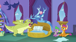 Size: 1280x720 | Tagged: safe, screencap, character:sludge, character:smolder, character:spike, species:dragon, episode:father knows beast, g4, my little pony: friendship is magic, dragoness, female, male, winged spike