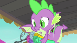 Size: 1280x720 | Tagged: safe, screencap, character:spike, species:dragon, episode:rarity's biggest fan, male, solo, winged spike, wings