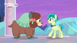 Size: 1366x768 | Tagged: safe, screencap, character:sandbar, character:yona, species:earth pony, species:pony, species:yak, episode:she's all yak, g4, my little pony: friendship is magic, bow, bow tie, cloven hooves, discovery family logo, duo, female, hair bow, male, monkey swings, night, stallion, teenager, treehouse of harmony