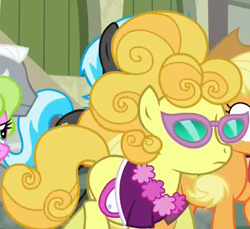 Size: 1044x957 | Tagged: safe, screencap, character:applejack, character:daisy, character:roger silvermane, species:earth pony, species:pony, episode:made in manehattan, g4, my little pony: friendship is magic, b. sharp, background pony, female, lemon chiffon, mare, missing cutie mark