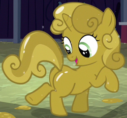 Size: 393x364 | Tagged: safe, screencap, character:sweetie belle, species:pony, episode:one bad apple, g4, my little pony: friendship is magic, covered, female, luster dust, mare, outfit catalog, plot, solo, sweetie gold