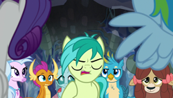 Size: 1280x720 | Tagged: safe, screencap, character:gallus, character:ocellus, character:rainbow dash, character:rarity, character:sandbar, character:silverstream, character:smolder, character:yona, species:changedling, episode:what lies beneath, g4, my little pony: friendship is magic, student six
