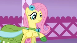 Size: 923x520 | Tagged: safe, screencap, character:fluttershy, scrunchy face