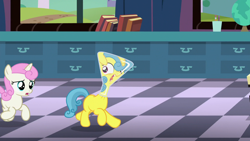 Size: 1920x1080 | Tagged: safe, screencap, character:lemon hearts, character:twinkleshine, episode:amending fences, g4, my little pony: friendship is magic, erlenmeyer flask, filly, flaskhead hearts, horrifying, wat, younger