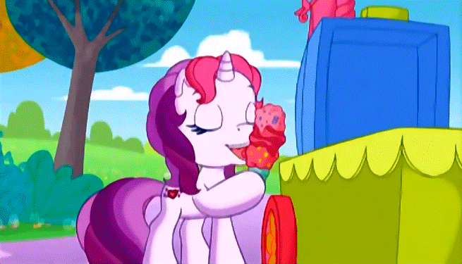 Size: 655x375 | Tagged: safe, screencap, character:sweetie belle (g3), episode:pinkie pie's ferris wheel adventure, g3.5, animated, ice cream, solo