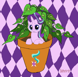 Size: 1900x1888 | Tagged: safe, artist:romulus4444, character:phyllis, character:starlight glimmer, species:pony, species:unicorn, g4, art challenge, checkered background, cutie mark, duo, leaves, manechat, manechat challenge, plant, potted plant, simple background, size difference, smiling, species:philodendron, terracotta, two-tone background